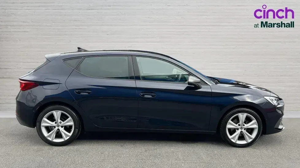 Used Seat Leon FR 130 HP (95 kW) 2021 Blue