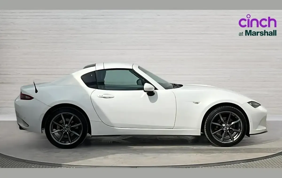Used Mazda MX5 Inclusive 160 HP (117 kW) 2017 White Cabriolet