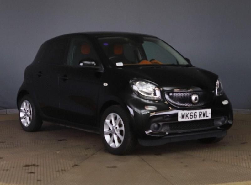 Black Used 2016 Smart ForFour Passion Hatchback | £5,350 (Fair price) - Image 1/4
