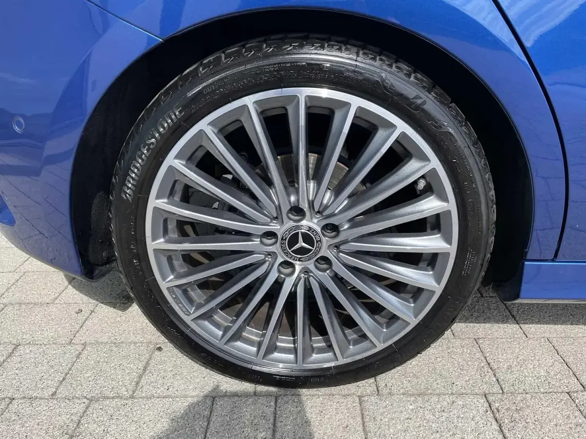 Used Mercedes A180 AMG Line Premium Plus 136 HP (100 kW) 2024 Blue Hatchback