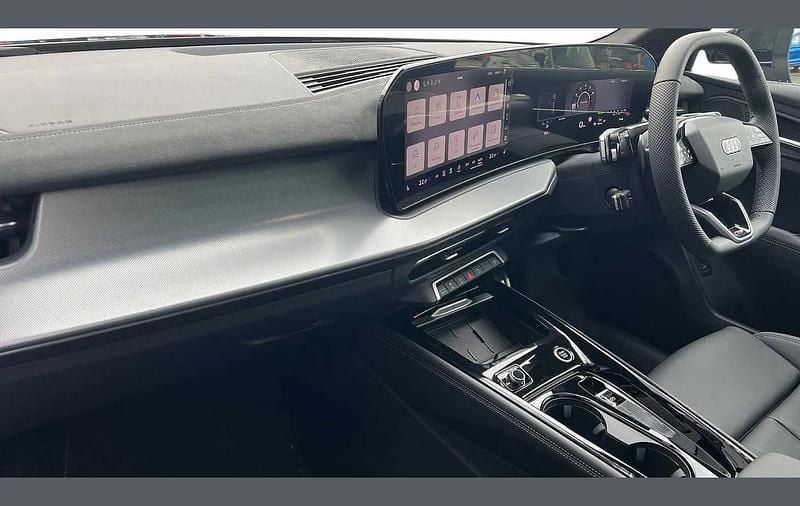 New Audi Q3 S-Line 150 HP (110 kW) 2025 Black SUV