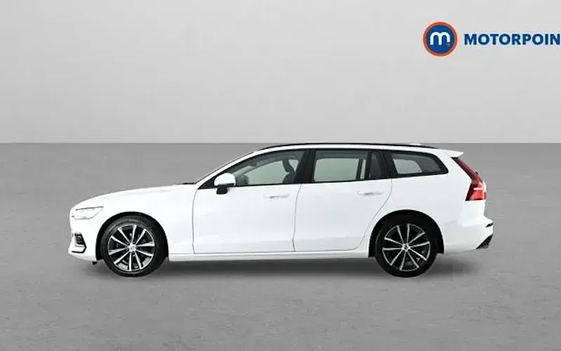 Used Volvo V60 Momentum 163 HP (119 kW) 2021 White Estate