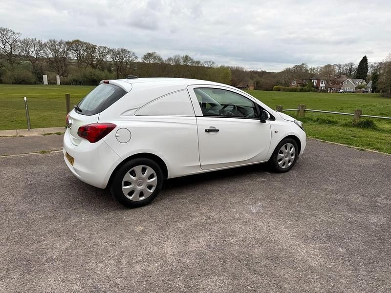 Second-hand Vauxhall Corsa S 2018 Alb Hatchback
