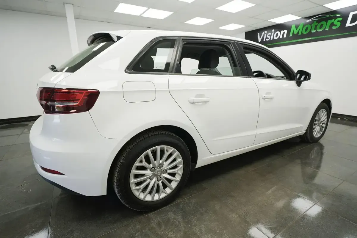 Used Audi A3 Sportback 2017 White Hatchback