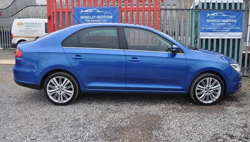 Used Seat Toledo XCELLENCE 110 HP (80 kW) 2017 Blue Hatchback
