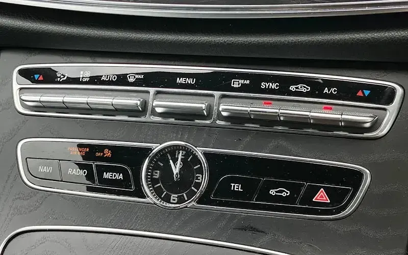 Used Mercedes E220 AMG line 194 HP (142 kW) 2020 White Cabriolet