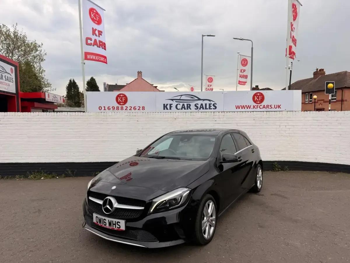 Używany Mercedes A200 Premium 2016 Czarny Hatchback