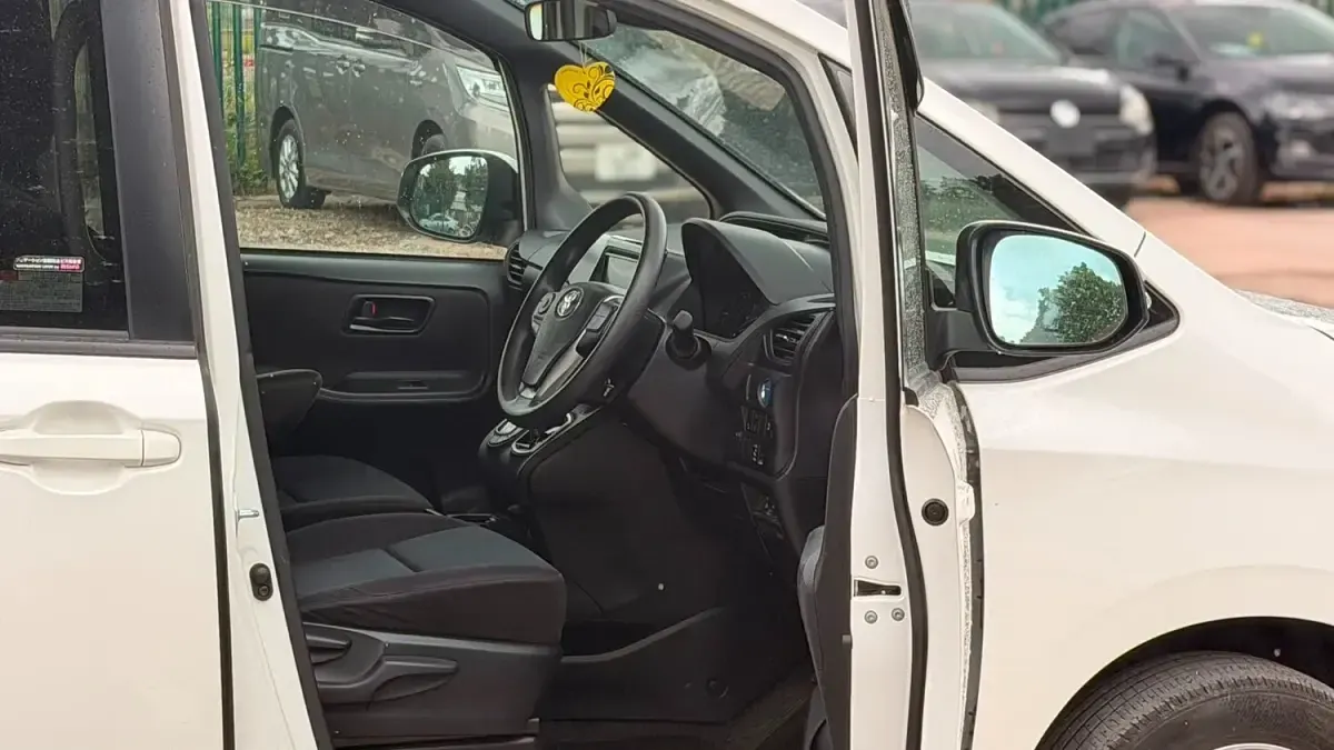 Used Toyota Noah 2020 White MPV