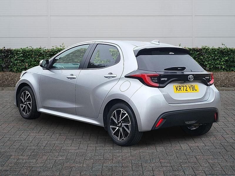 Used Toyota Yaris Hybrid Design 2023 Silver Hatchback