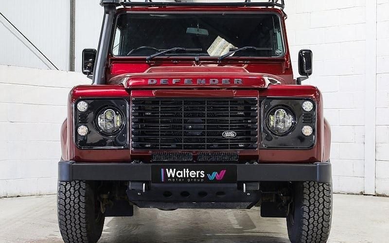 Used Land Rover Defender 124 HP (91 kW) 2015 Estate