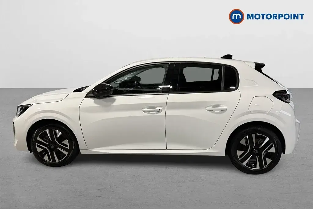 Used Peugeot 208 Allure 101 HP (74 kW) 2025 White Hatchback