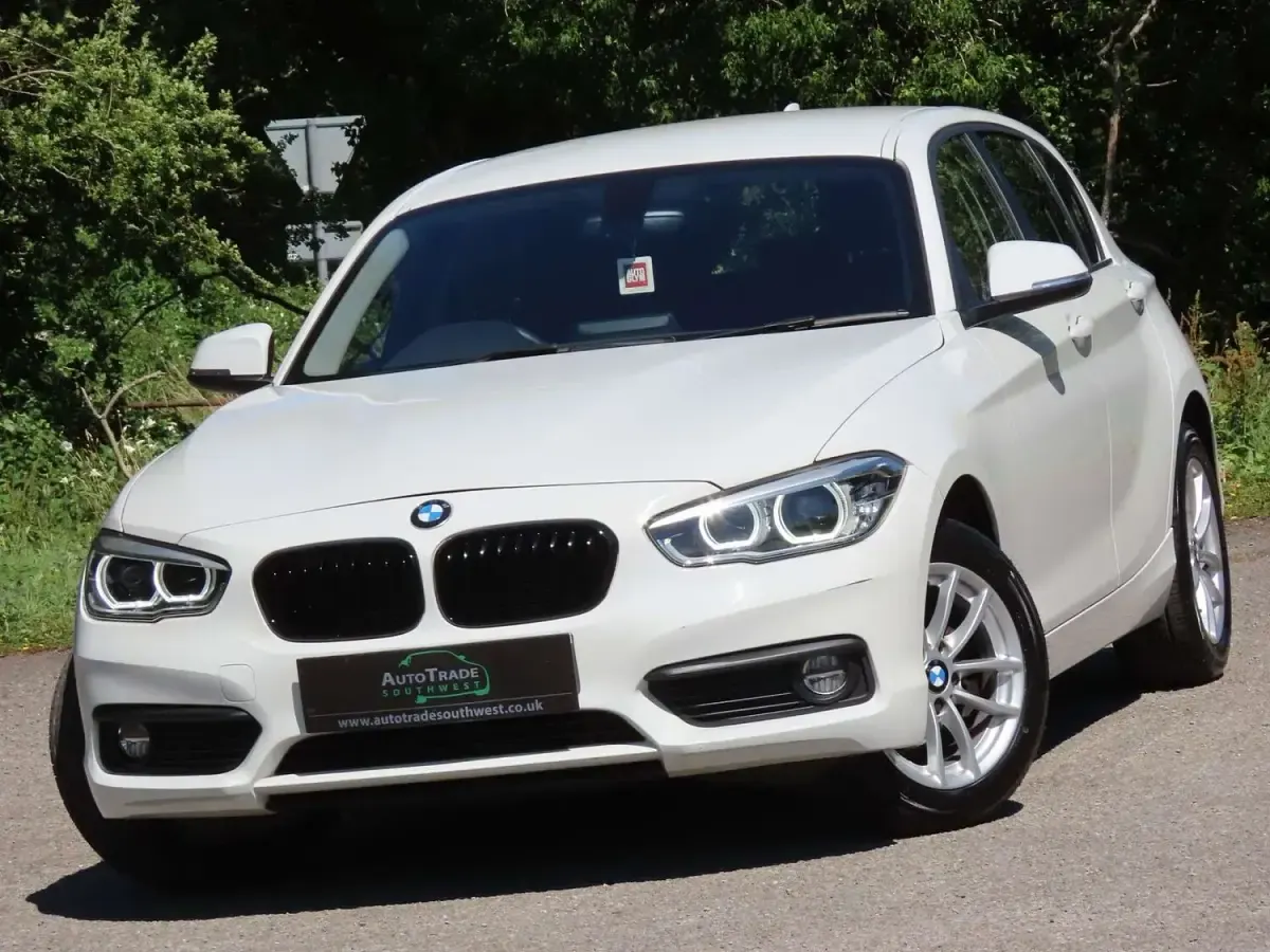 Used BMW 116 Comfort Edition 2019 White Hatchback