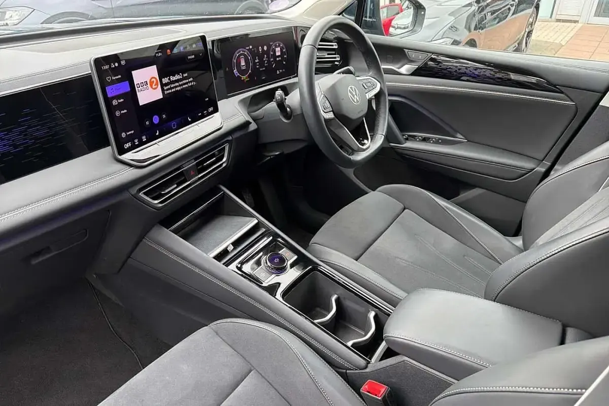 Used VW Tiguan Elegance 147 HP (108 kW) 2024 Blue SUV