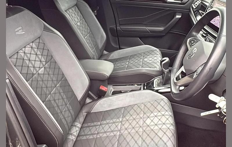 Used VW T-Roc R-line 147 HP (108 kW) 2023 Grey SUV