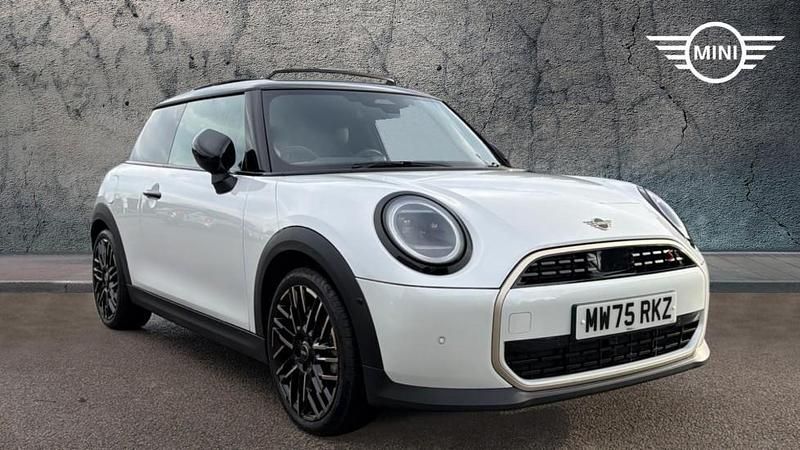Used Mini Cooper S Hatch 201 HP (147 kW) 2025 White Hatchback