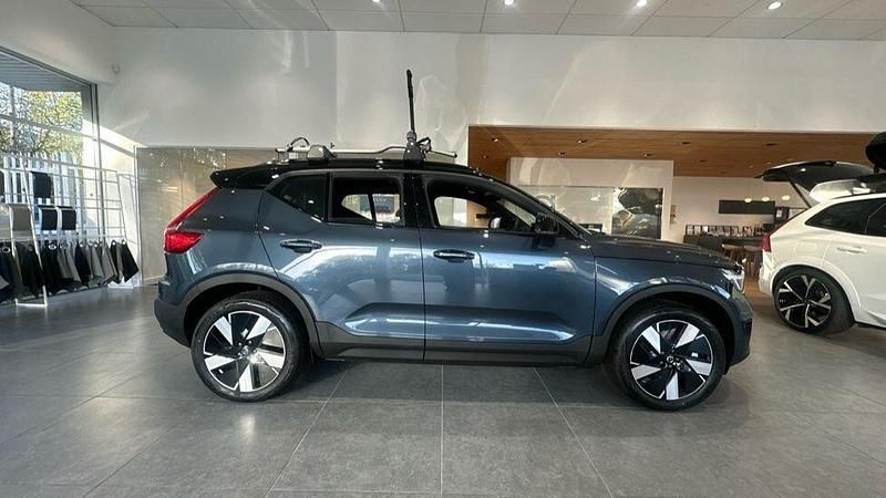 New Volvo EX40 Plus 185 kW (252 HP) 2025 Blue SUV