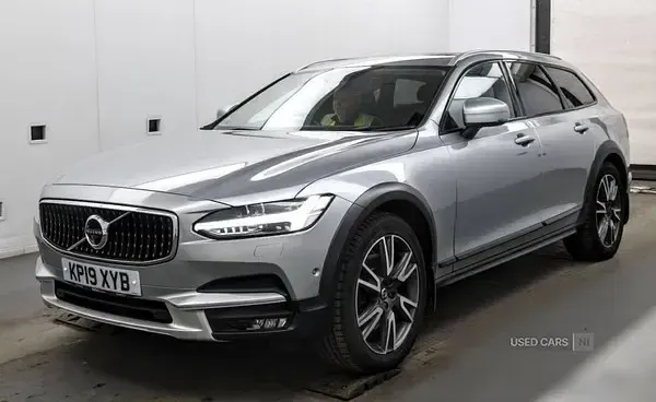 Usado Volvo V90 CC Pro 2019 Prateado Carrinha