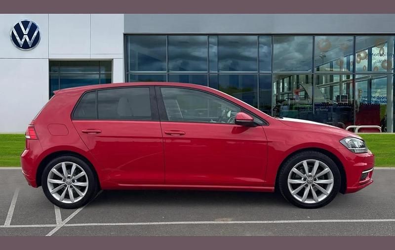 Used VW Golf VII GT 150 HP (110 kW) 2019 Tornado red Hatchback