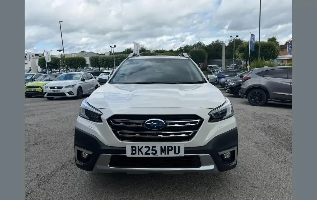 Used Subaru Outback 180 HP (132 kW) 2025 White Estate