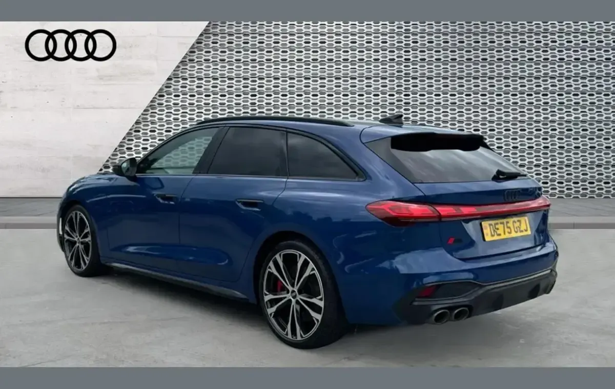 Used Audi A5 Advanced 362 HP (266 kW) 2025 Blue Estate