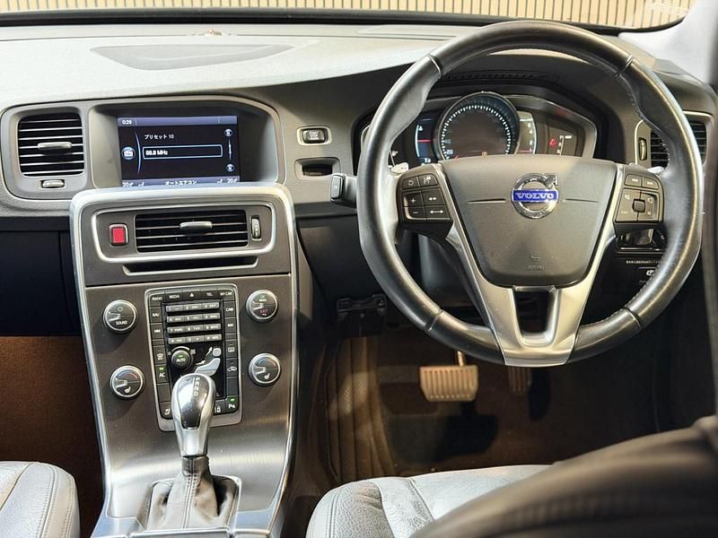 Usado Volvo V60 SE Lux 180 HP (132 kW) 2014 Carrinha