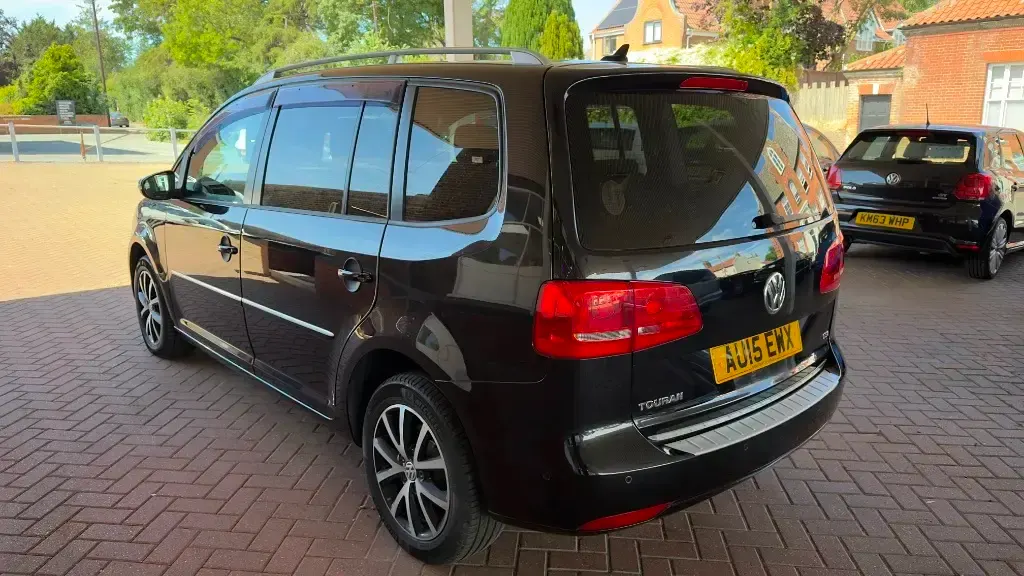 Used VW Touran 140 HP (102 kW) 2015 MPV