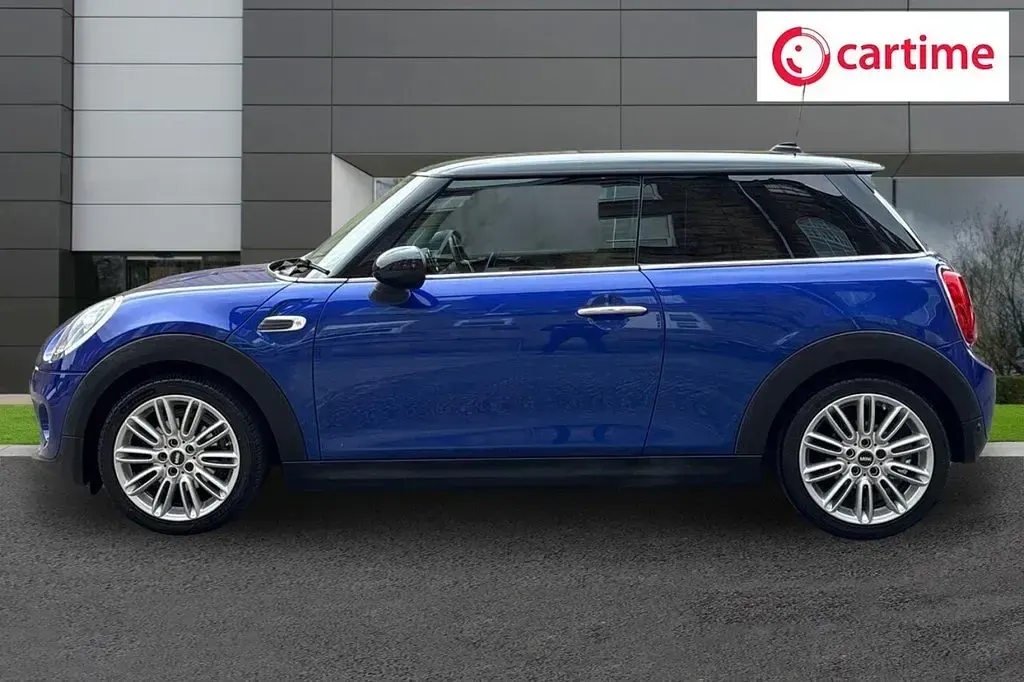 Used Mini Cooper Hatch 136 HP (100 kW) 2018 Blue Hatchback