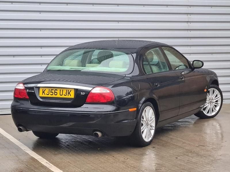 Used Jaguar S-Type S 240 HP (176 kW) 2006 Black Sedan