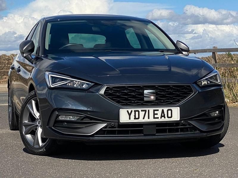 Magnetic grey Used 2021 Seat Leon FR Hatchback | £13,650 (Fair price) - Image 1/4