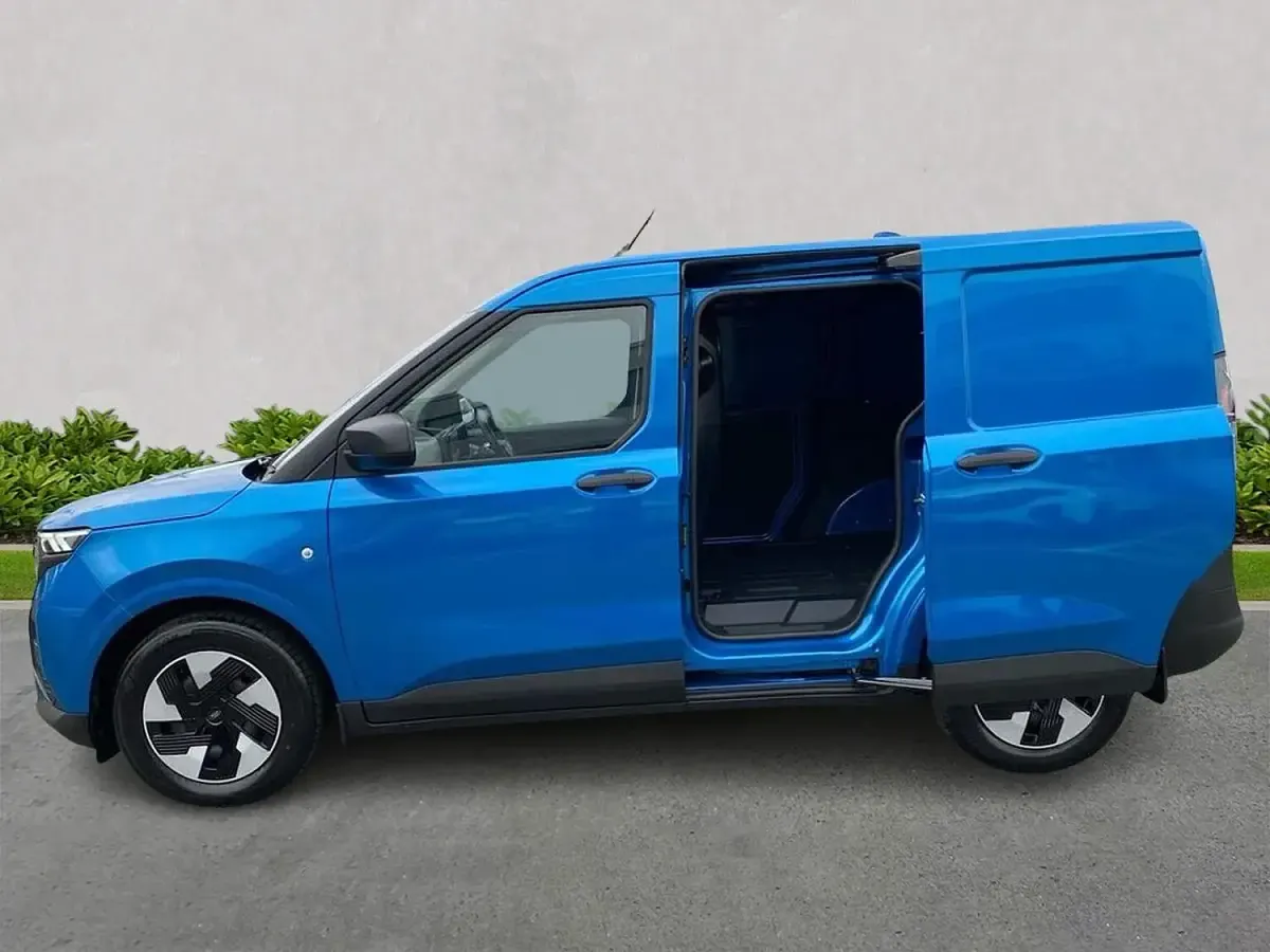 New Ford Transit Trend 100 kW (136 HP) 2025 Blue Van