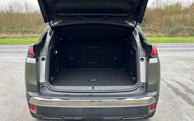 Used Peugeot 3008 Allure+ 131 HP (96 kW) 2023 Grey SUV