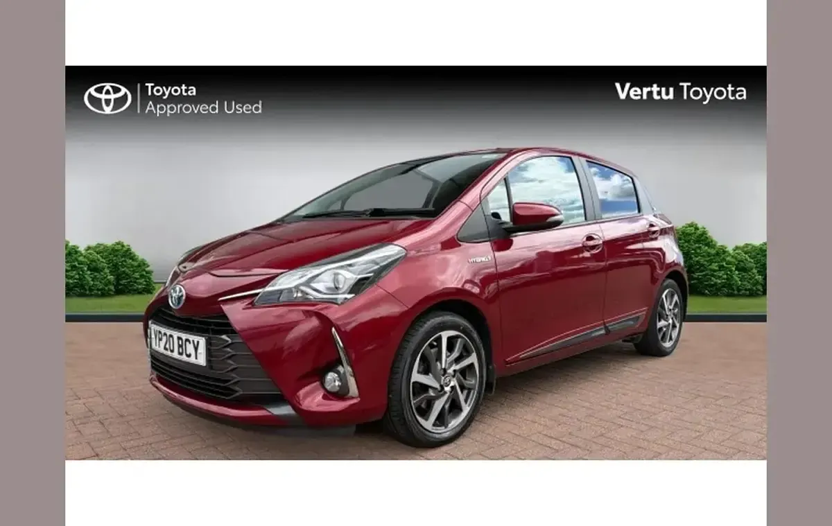 Used Toyota Yaris 101 HP (74 kW) 2020 Red Hatchback