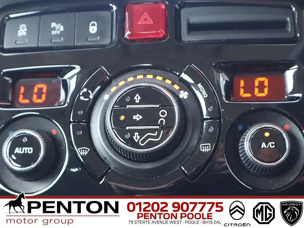 Used Citroën C3 Picasso Platinum 99 HP (72 kW) 2017 White MPV