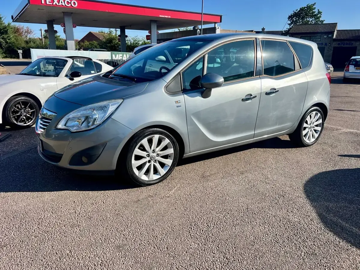 Used Vauxhall Meriva 2013 Silver MPV