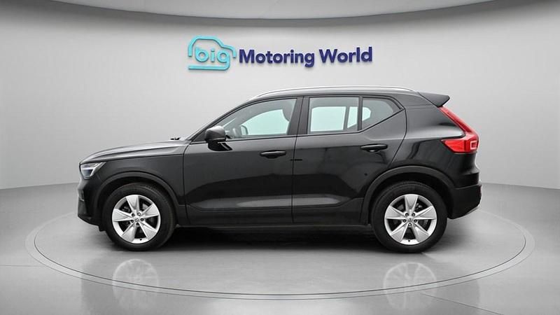 Used Volvo XC40 Core 163 HP (119 kW) 2022 Black SUV