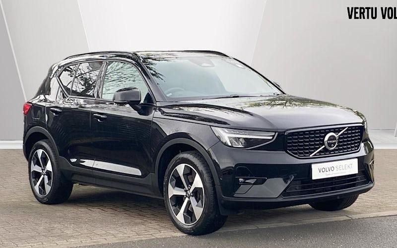Used 2026 Volvo XC40 Plus SUV | £32,283 (Fair price) - Image 1/4