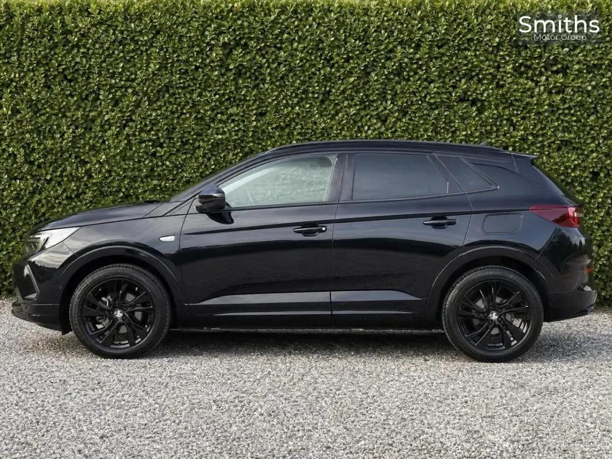 Used Vauxhall Grandland X GS Line 222 HP (163 kW) 2022 Black SUV