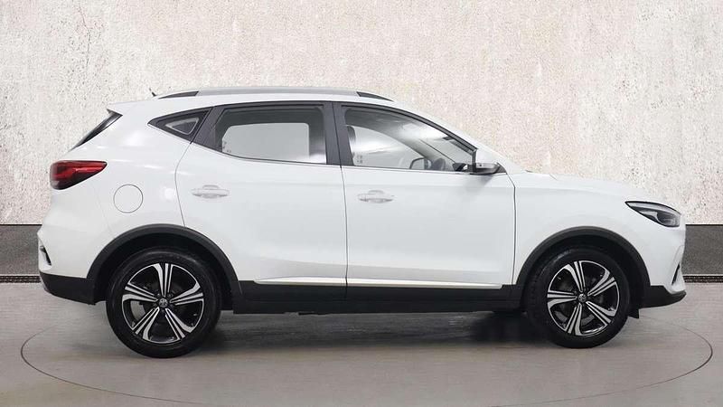 Usado MG ZS Excite 106 HP (77 kW) 2023 Branco Sedan