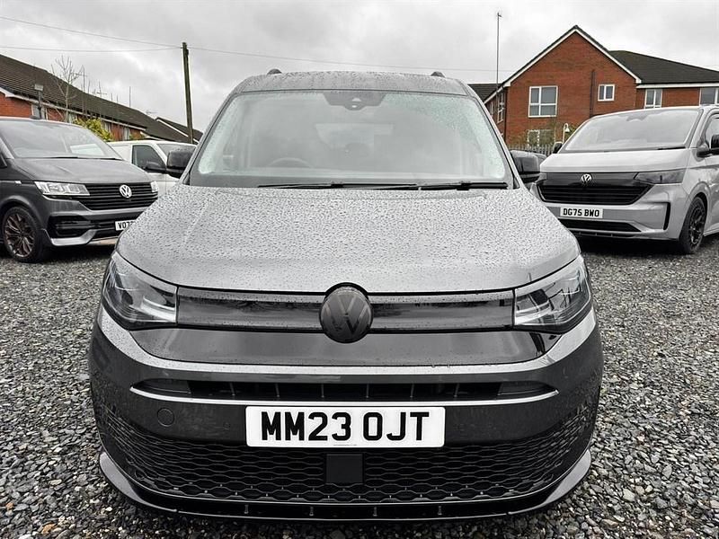 Used VW Caddy Maxi Pro 122 HP (89 kW) 2023 Grey MPV