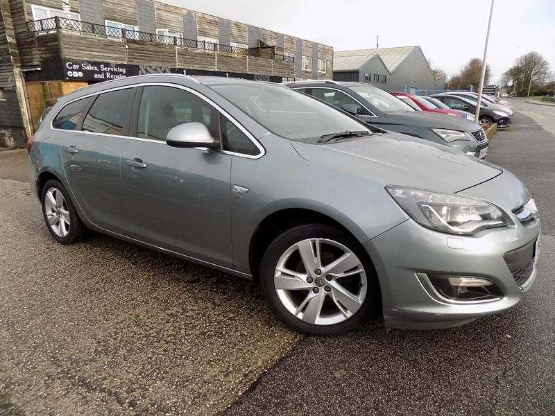 Used Vauxhall Astra SRi 2013 Silver Estate