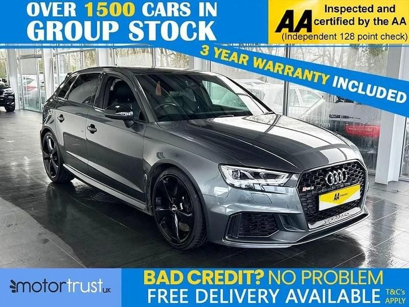 Begagnad Audi RS3 Design 400 HK (294 kW) 2018 Grå Sedan