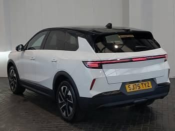 New Vauxhall Grandland X Ultimate 136 HP (100 kW) 2025 Brilliant paint  arctic white SUV