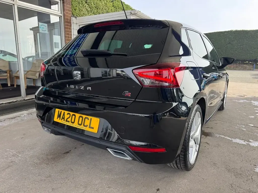 Usado Seat Ibiza FR 80 HP (58 kW) 2020 Preto Citadino