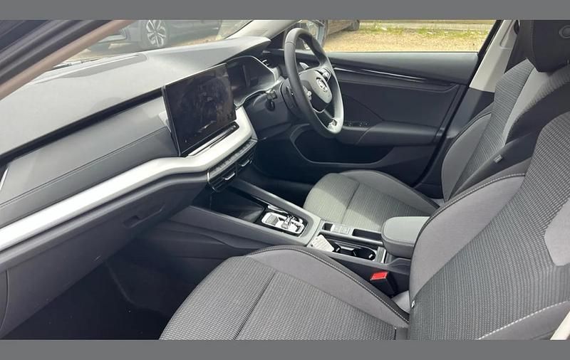 Used Skoda Octavia SE Technology 150 HP (110 kW) 2024 Black magic pearl effect Estate