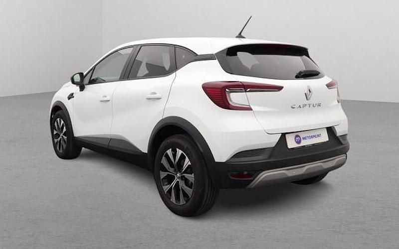 Used Renault Captur Evolution 91 HP (66 kW) 2023 White SUV