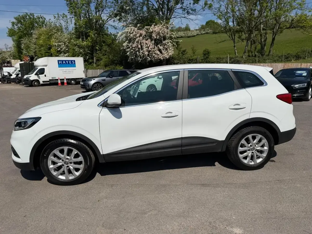 Used Renault Kadjar Play 159 HP (116 kW) 2019 White SUV