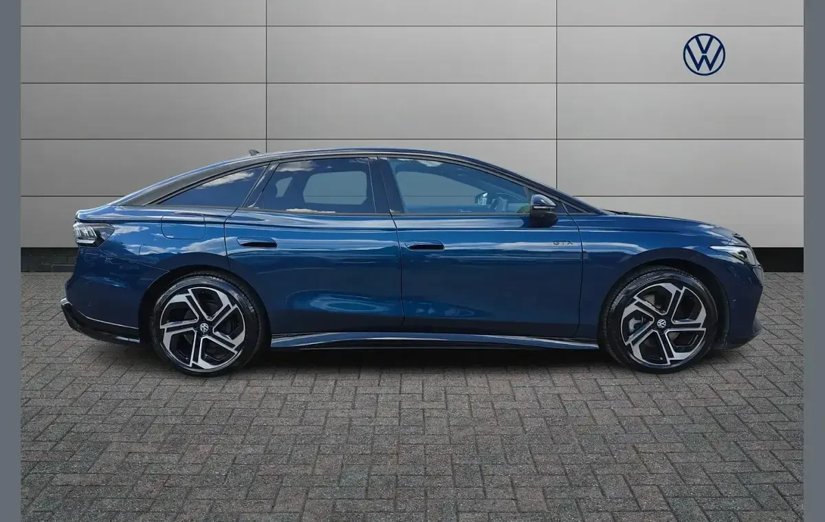 Used VW ID.7 GTX 250 kW (340 HP) 2026 Blue Hatchback
