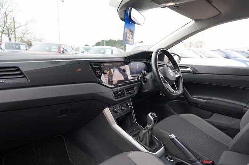 Used VW Polo 95 HP (69 kW) 2024 Hatchback