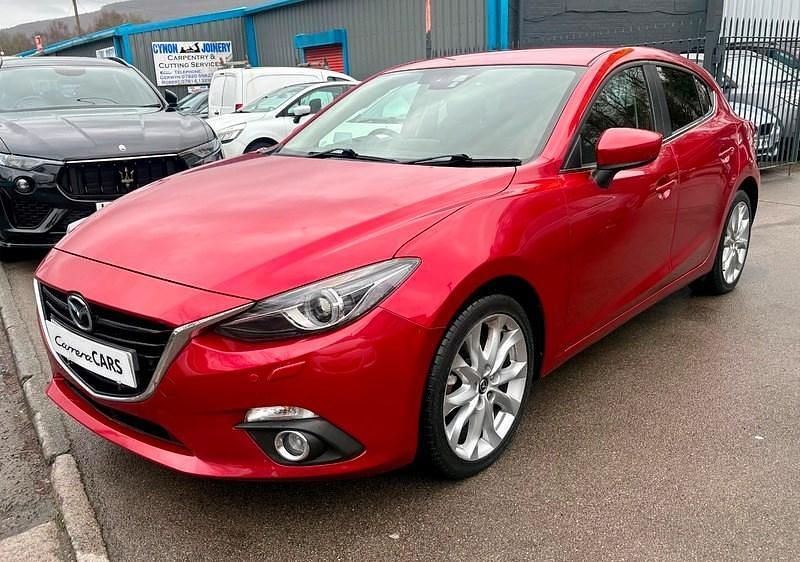 Used Mazda 3 Inclusive 120 HP (88 kW) 2015 Red Hatchback
