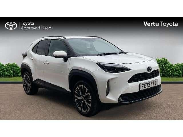 White Used 2023 Toyota Yaris Cross SUV | £24,483 (A bit pricey) - Image 1/4